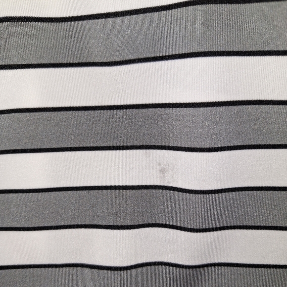 An RLX by Ralph Lauren men's large short sleeve Polo striped t-shirt. Pre-loved - Picture 2 of 8